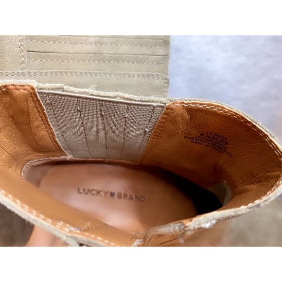 Boho Chic Lucky Brand Womens 8.5 Tan Suede Side Zip Light Academia Boots NEW - Picture 6 of 8